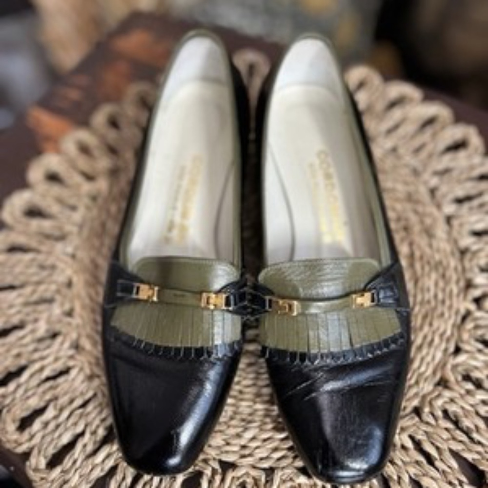 Cordobán Black Olive Green Leather Fringe Gold Hardware Flats Square Toe Women